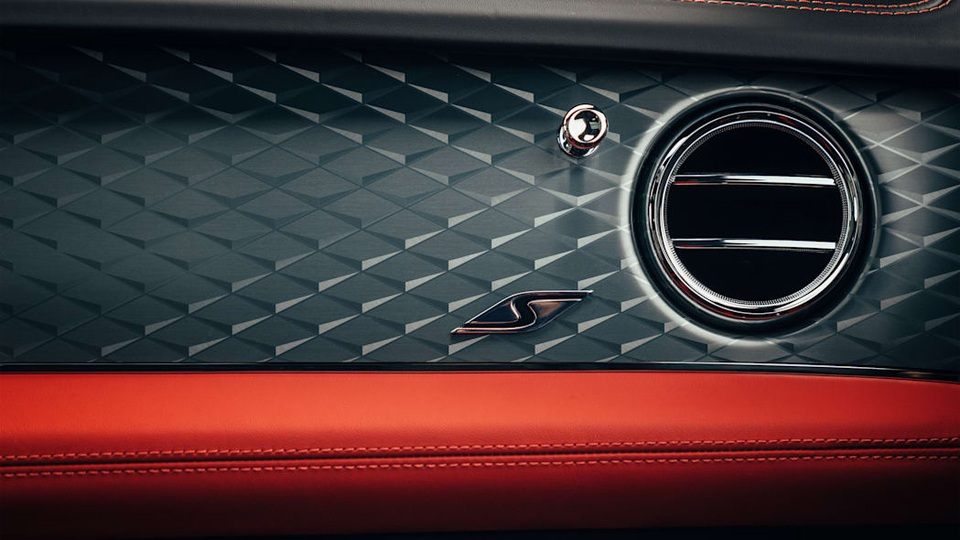 Bentley giới thiệu Bentayga S làm chân chạy cho nhà giàu - 19 Bentley giới thiệu Bentayga S làm chân chạy cho nhà giàu - 19