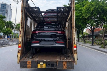 BYD Sealion 5 - đối thủ mới của CX-5 lộ diện trên đường phố Hà Nội