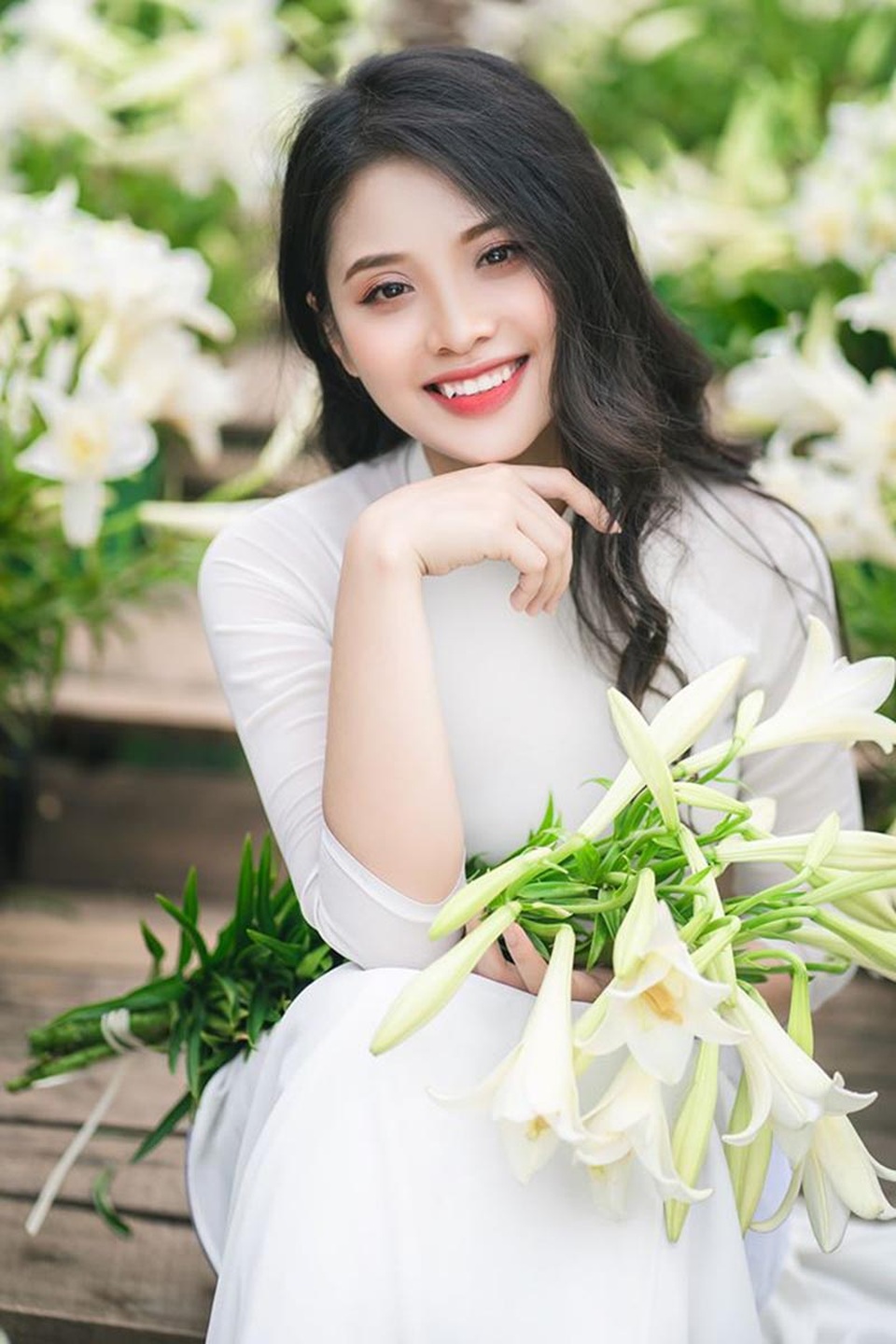 Vẻ đẹp dung dị “hút ánh nhìn” của nữ sinh Ngân hàng - 5 Vẻ đẹp dung dị “hút ánh nhìn” của nữ sinh Ngân hàng - 5