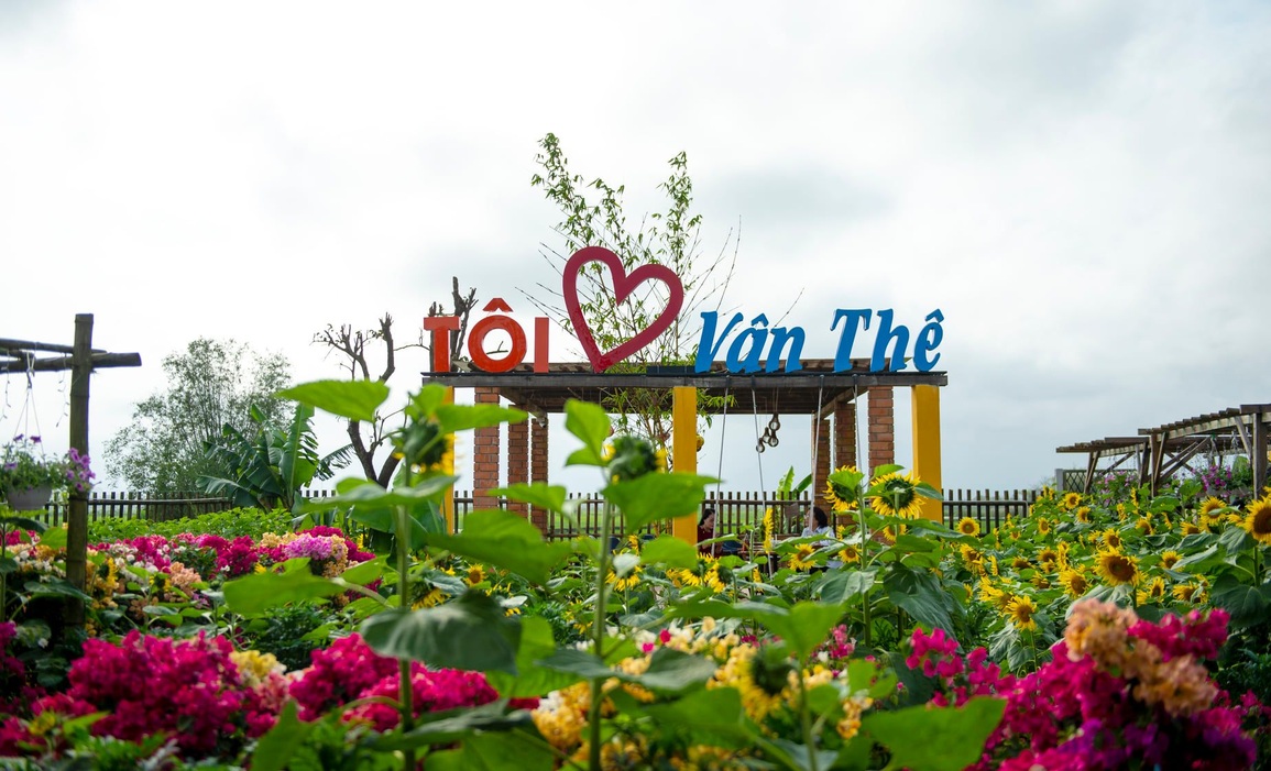 Hợp tác xã làm khu vườn thôn quê đẹp tuyệt đón khách đến check-in - 2 Hợp tác xã làm khu vườn thôn quê đẹp tuyệt đón khách đến check-in - 2