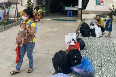 Bệnh viện nhi TPHCM điều trị hàng nghìn trẻ bệnh hô hấp mỗi ngày