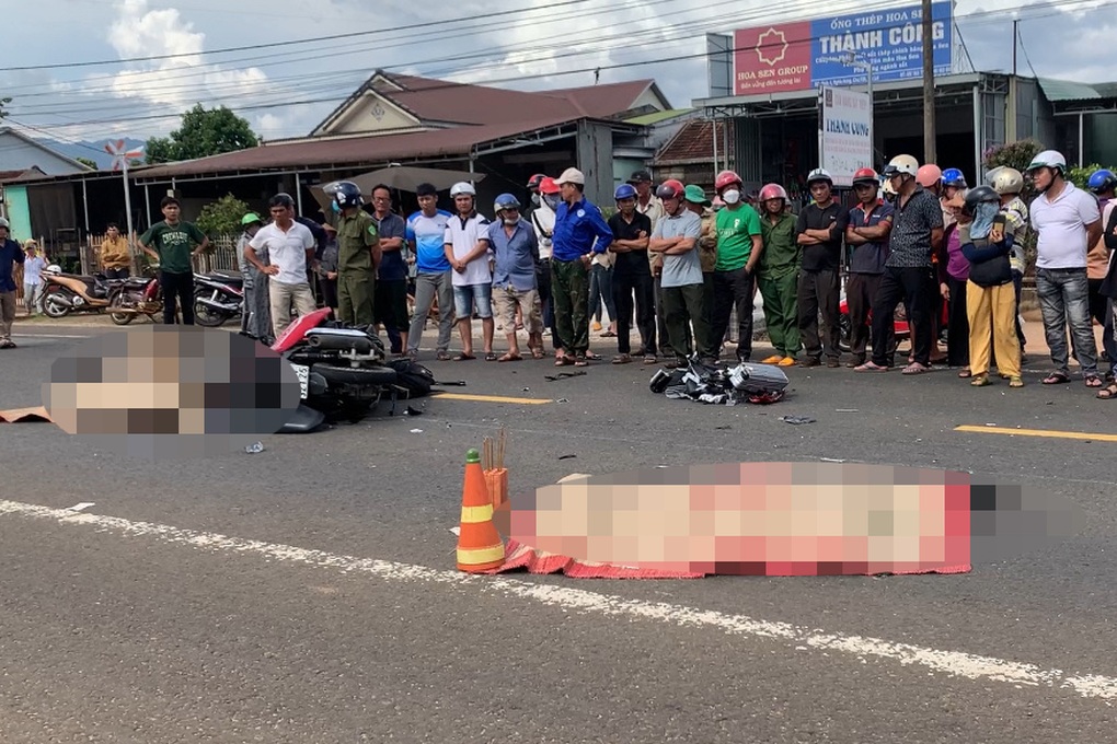 4 người thương vong sau vụ tai nạn liên hoàn trên quốc lộ 14 - 1 4 người thương vong sau vụ tai nạn liên hoàn trên quốc lộ 14 - 1