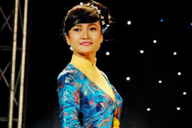 Miss Đại học Kinh tế Đà Nẵng khoe sắc