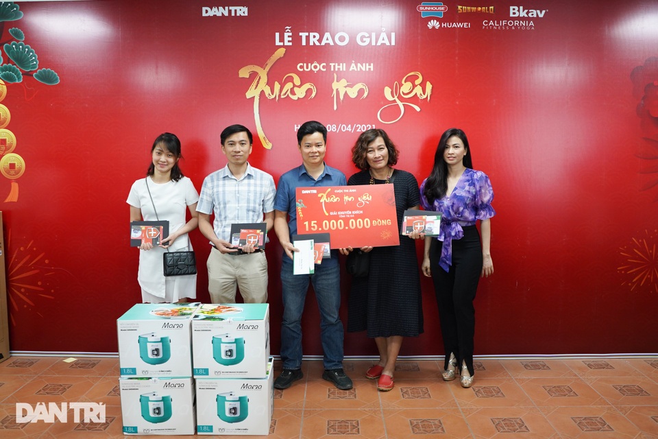 Báo Dân trí trao giải cuộc thi ảnh Xuân tin yêu - 5