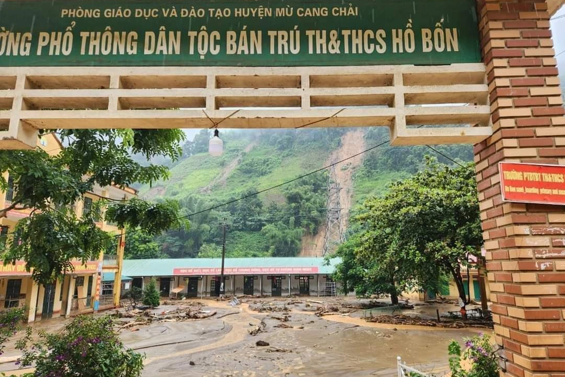 Bản làng ở Yên Bái tan hoang sau mưa lũ - 7 Bản làng ở Yên Bái tan hoang sau mưa lũ - 7