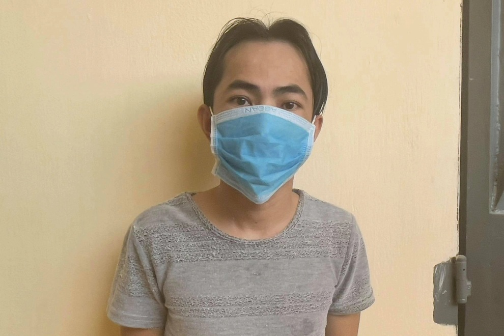 Chi 4 triệu đồng thuê người ném bom xăng dằn mặt công an - 3 Chi 4 triệu đồng thuê người ném bom xăng dằn mặt công an - 3