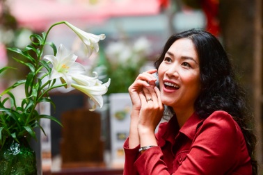 Hà Hương "Phía trước là bầu trời"  tiết lộ lý do... nghỉ bán bia hơi