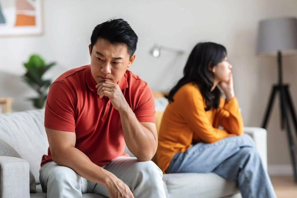 Tôi sốc nặng khi con gái đòi... cưới bạn học của bố, đã có một đời vợ - 1 Tôi sốc nặng khi con gái đòi... cưới bạn học của bố, đã có một đời vợ - 1