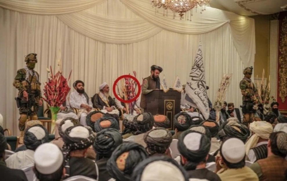 Bí ẩn sau những bức ảnh của thủ lĩnh Taliban bị làm mờ - 1 Bí ẩn sau những bức ảnh của thủ lĩnh Taliban bị làm mờ - 1