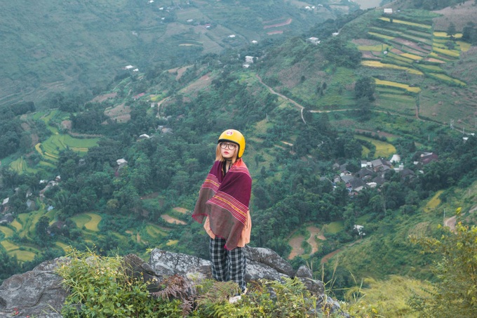 Nhật ký hành trình tới Hà Giang của cô gái yêu du lịch bụi: Làng Thiên Hương như một ngôi làng cổ tích, Du Già đẹp mê ly! - Ảnh 1.