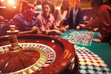 Người Việt thu nhập trên 10 triệu đồng/tháng mới được vào casino