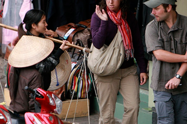 Ồ ạt xả lỗ tour: Khách than du lịch như hành xác, tức tưởi vì bị chặt chém