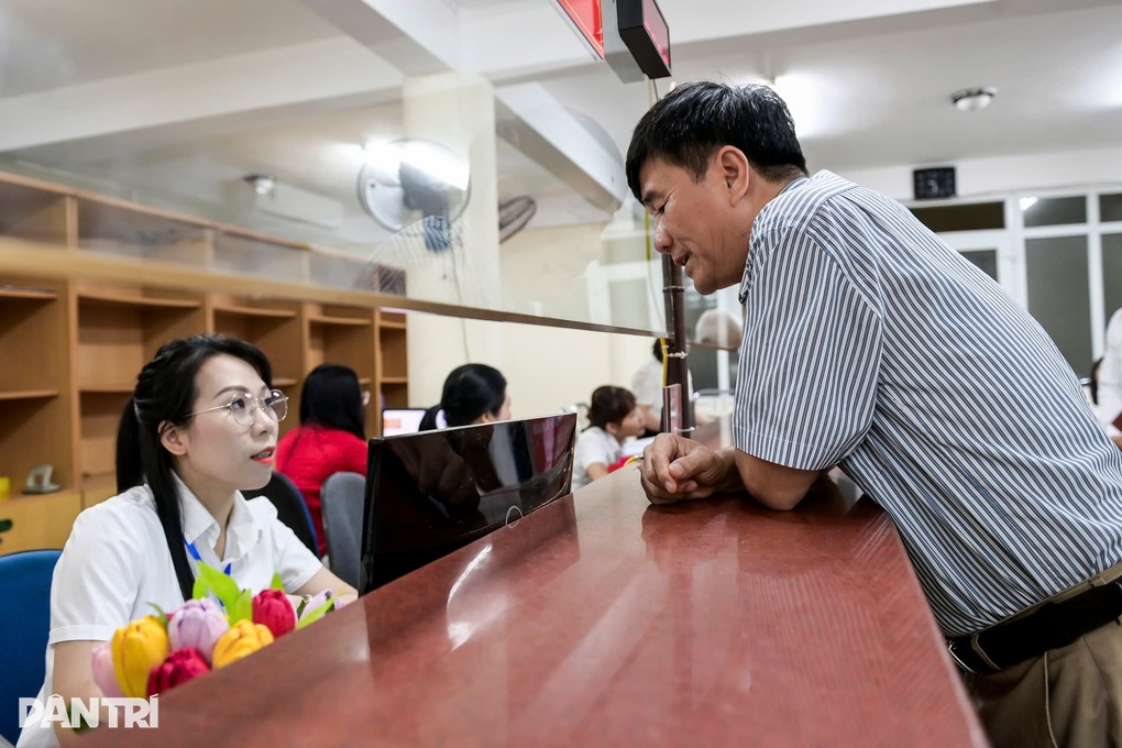 Phường lớn nhất tỉnh Ninh Bình bố trí thêm 4 địa điểm phục vụ người dân - 2 Phường lớn nhất tỉnh Ninh Bình bố trí thêm 4 địa điểm phục vụ người dân - 2