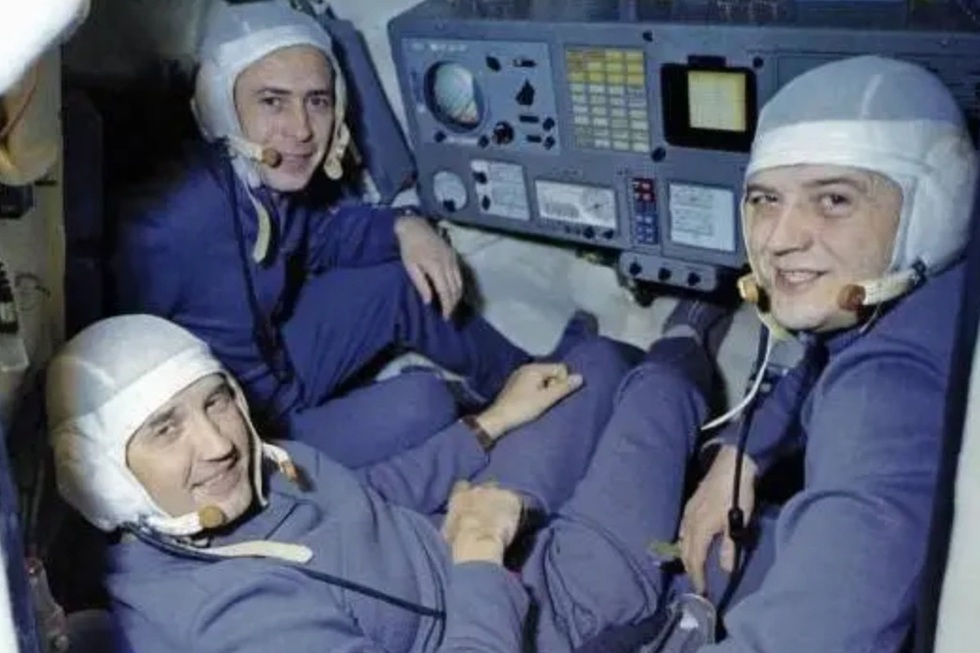 Góc tối phi hành gia: Mắc kẹt ngoài vũ trụ, hiểm nguy rình rập mọi nơi - 3