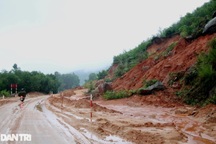 Sống thấp thỏm vì lo núi "sập"