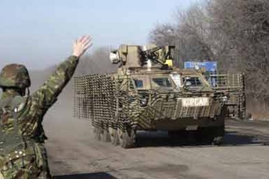 Miền Đông Ucraina tiếp tục căng thẳng trước giờ ngừng bắn