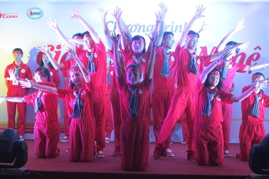 Sôi động đêm Gala “ Giọt hồng xứ Nghệ”