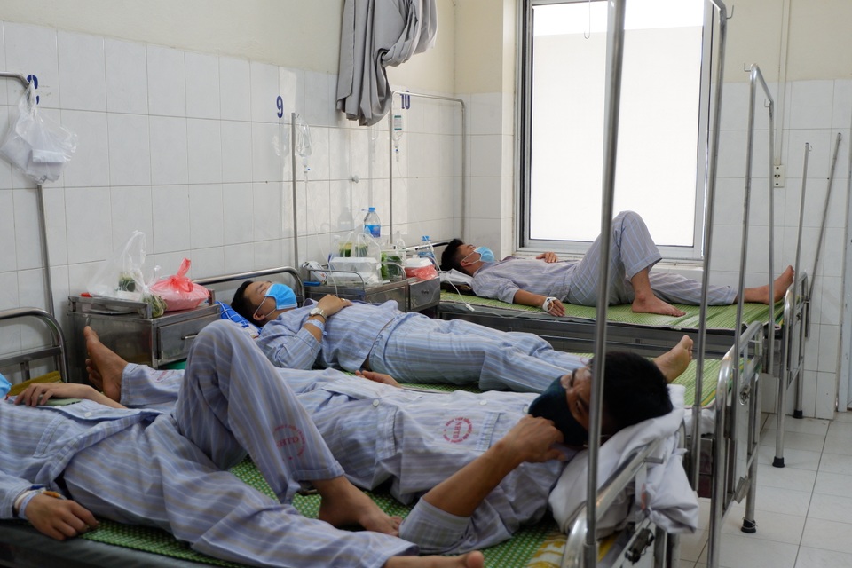 Cả nước vượt mốc 65.000 ca sốt xuất huyết, 7 người tử vong - 1 Cả nước vượt mốc 65.000 ca sốt xuất huyết, 7 người tử vong - 1
