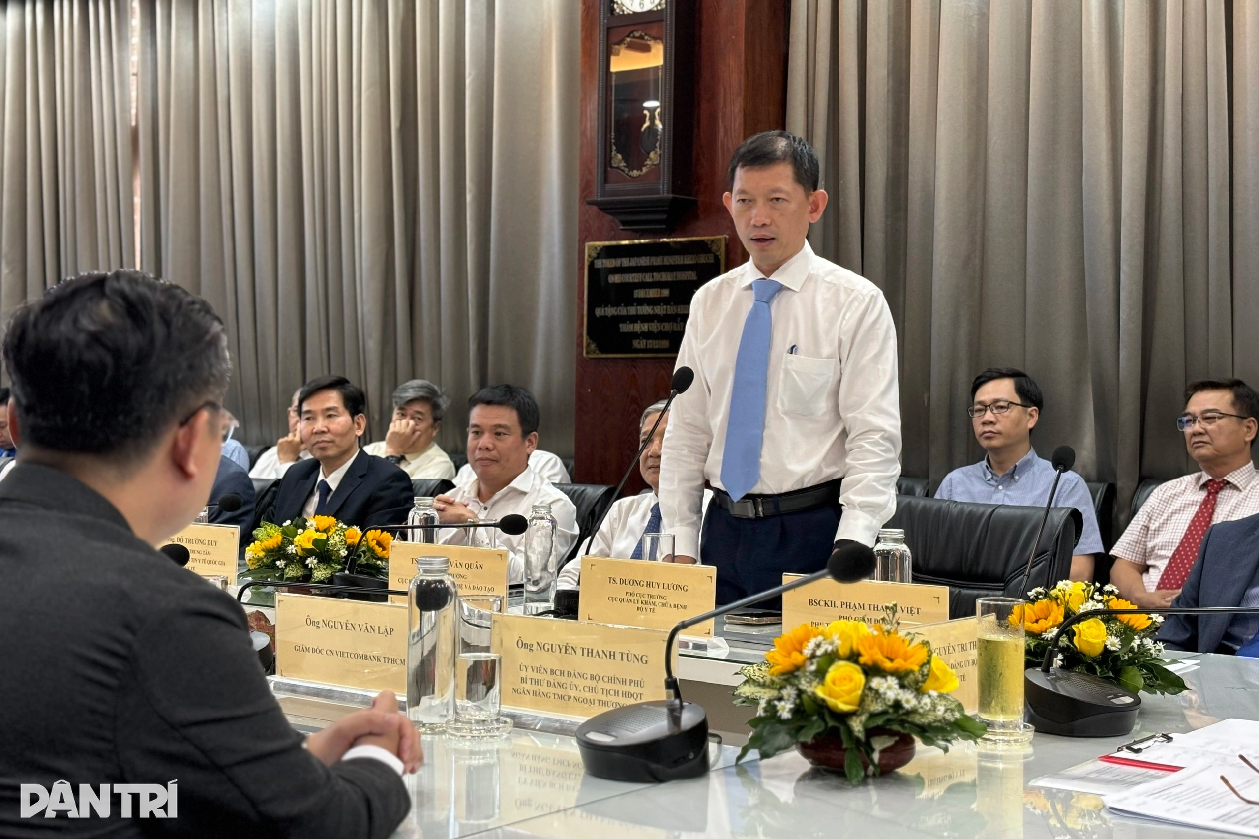 Thứ trưởng nói lý do bệnh án điện tử Bệnh viện Chợ Rẫy “đi sau, về đúng” - 3