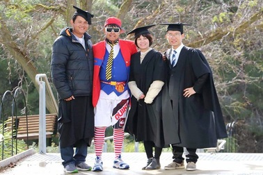 Không phải câu chuyện về cái quần đùi của người thầy giáo!