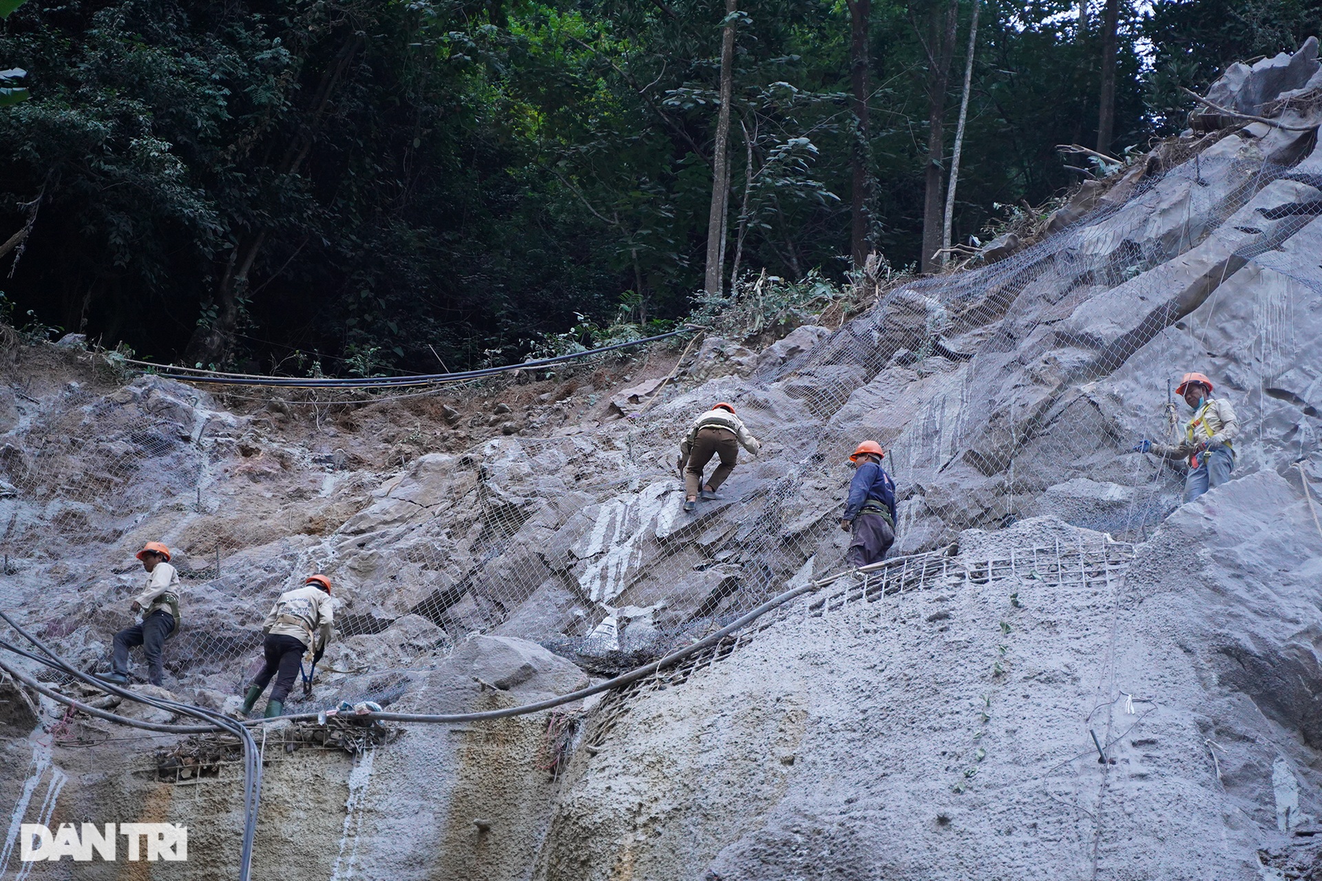 Bên trong đại công trường xây dựng hầm bao biển lớn nhất Việt Nam - 9 Bên trong đại công trường xây dựng hầm bao biển lớn nhất Việt Nam - 9