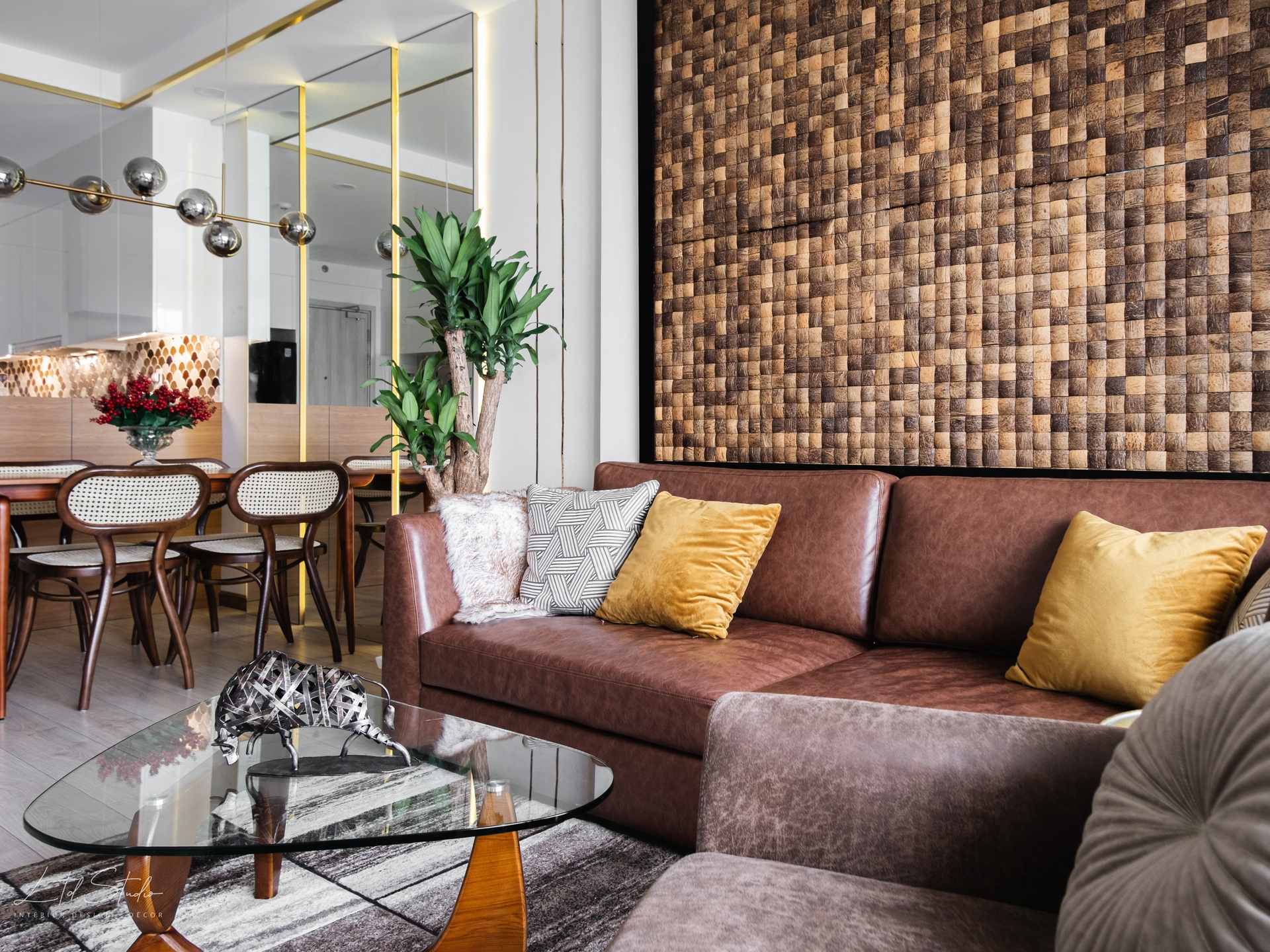 Độc, lạ với căn hộ thiết kế theo phong cách Mid-century Modern - 2 Độc, lạ với căn hộ thiết kế theo phong cách Mid-century Modern - 2