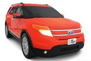 Xe Ford Explorer kích cỡ thật lắp ráp từ Lego