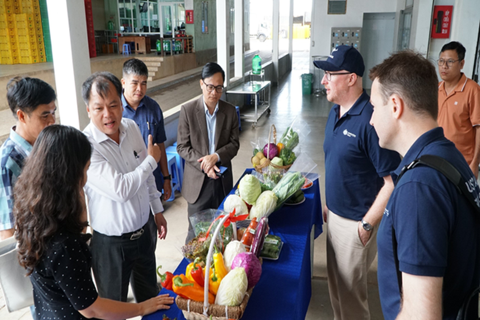 Bài toán “nút thắt cổ chai” khi nông dân chuyển đổi số - 5 Bài toán “nút thắt cổ chai” khi nông dân chuyển đổi số - 5