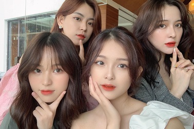 Nhóm bạn thân xinh như hoa gây “bão” mạng