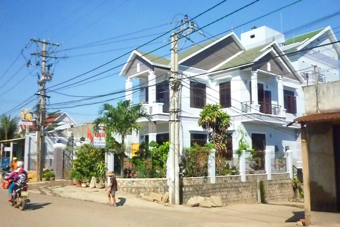 Làng biển nhiều biệt thự nhất Bình Định nhờ nghề câu loài cá khủng - 2 Làng biển nhiều biệt thự nhất Bình Định nhờ nghề câu loài cá khủng - 2