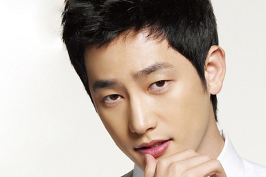 Tên của tài tử dính scandal cưỡng dâm biến mất khỏi giải Baeksang