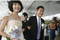 Cuộc hôn nhân "thực dụng" đổi lấy quả thận giúp 2 người xa lạ thoát chết