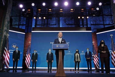 Gạt "Nước Mỹ trên hết" của ông Trump, ông Biden quyết đưa "Nước Mỹ trở lại"