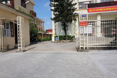 Giám đốc Sở Nội vụ “né” thông tin vụ 17 cán bộ thi lại công chức?