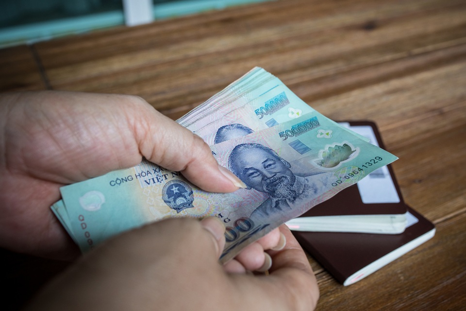 Vay 5 triệu đồng trả 200 triệu chưa hết, thầy giáo cùng đường tìm cái chết - 1 Vay 5 triệu đồng trả 200 triệu chưa hết, thầy giáo cùng đường tìm cái chết - 1