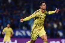 Cristiano Ronaldo ghi bàn trong ngày tái xuất cùng Al Nassr