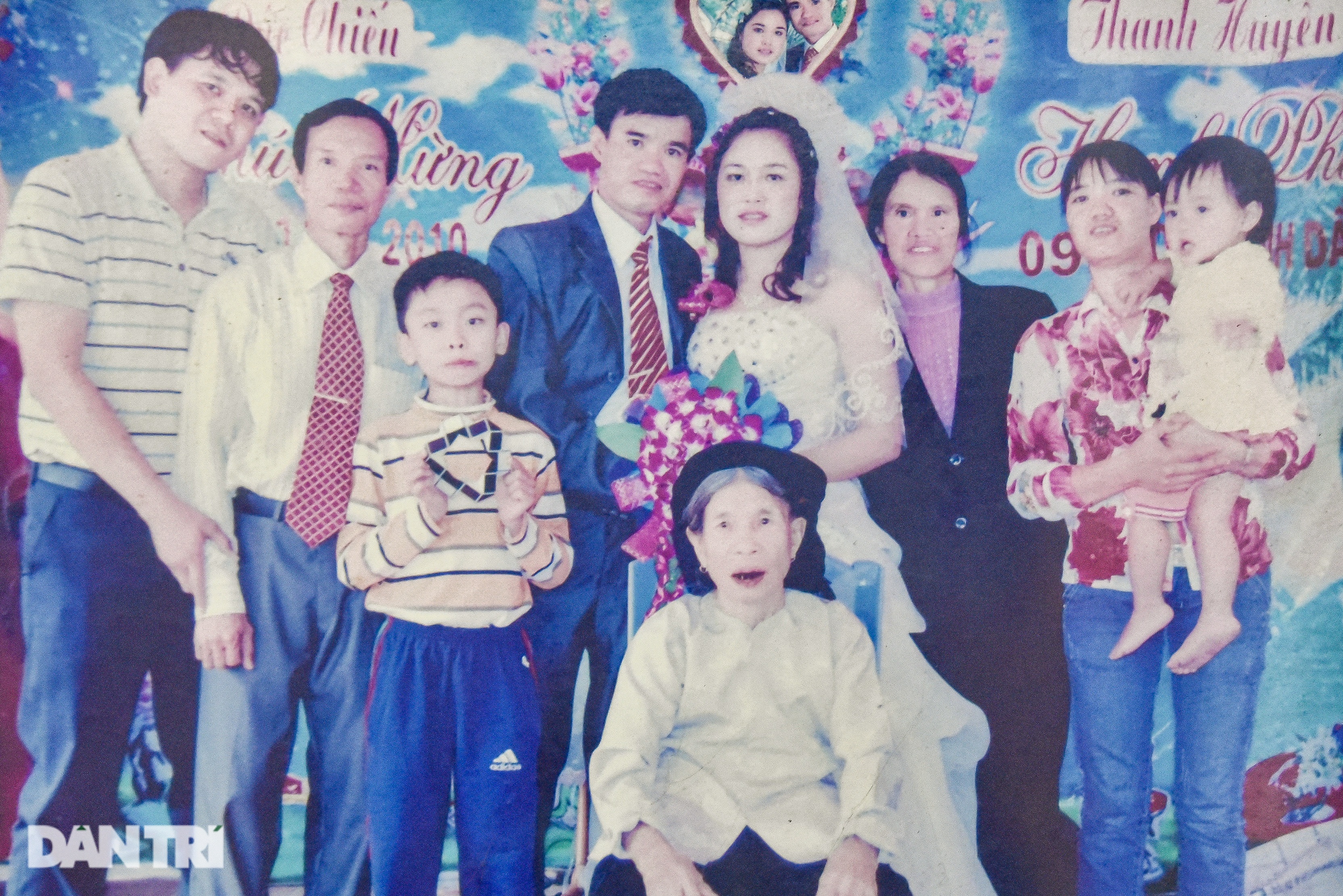 Cuộc sống của cặp vợ chồng 8 lần làm lễ tình phộc ở miếu thiêng - 15 Cuộc sống của cặp vợ chồng 8 lần làm lễ tình phộc ở miếu thiêng - 15