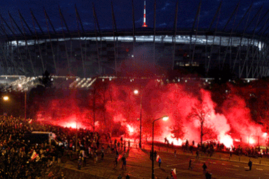  Nhóm cực hữu biểu tình làm loạn Warsaw