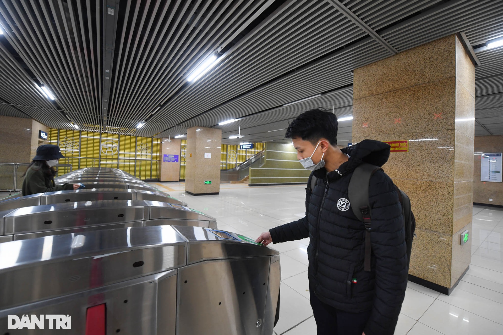 Nhiều sinh viên ở Hà Nội đi học bằng tàu Cát Linh - Hà Đông để tránh rét - 12 Nhiều sinh viên ở Hà Nội đi học bằng tàu Cát Linh - Hà Đông để tránh rét - 12