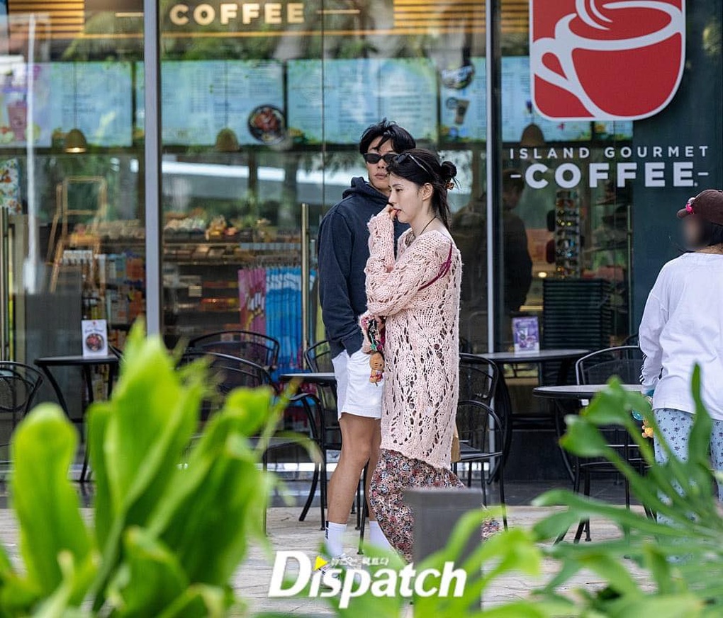 Han So Hee và tình mới buồn bã trong loạt ảnh hẹn hò mới được hé lộ - 5 Han So Hee và tình mới buồn bã trong loạt ảnh hẹn hò mới được hé lộ - 5