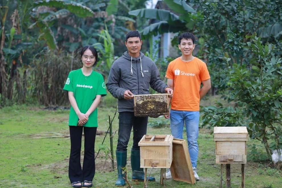 Shopee khởi động chương trình Tinh hoa Việt chung sức, tôn vinh sản phẩm made in Việt Nam - 3 Shopee khởi động chương trình Tinh hoa Việt chung sức, tôn vinh sản phẩm made in Việt Nam - 3