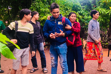 Nỗi ám ảnh của nhóm thanh niên tìm "việc nhẹ, lương cao" nơi... đất hứa