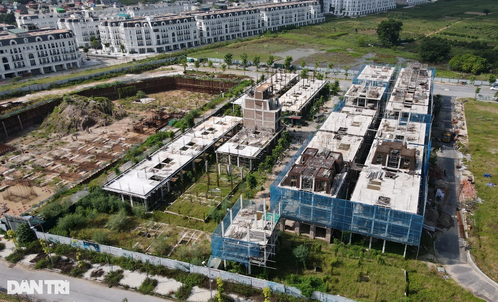 Giá nhà liền kề, biệt thự ở Hà Nội đồng loạt giảm, người mua tháo chạy - 2 Giá nhà liền kề, biệt thự ở Hà Nội đồng loạt giảm, người mua tháo chạy - 2