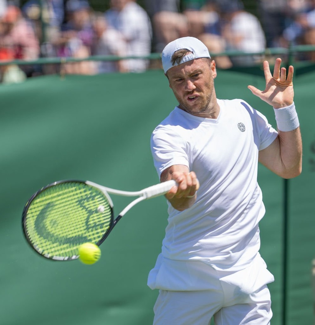 Lý Hoàng Nam đánh bại tay vợt từng nằm trong top 50 ATP - 1