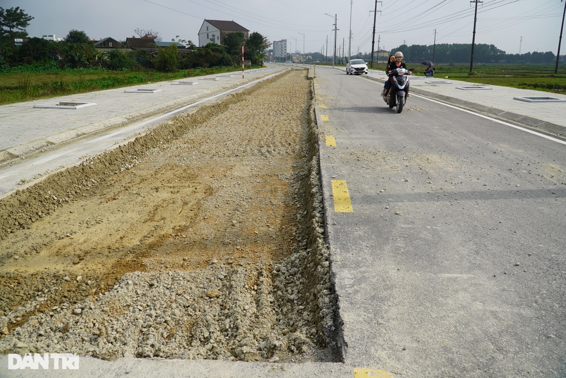 46 tỷ đồng 1km đường chưa nghiệm thu đã hỏng: Chưa xác định nguyên nhân - 2