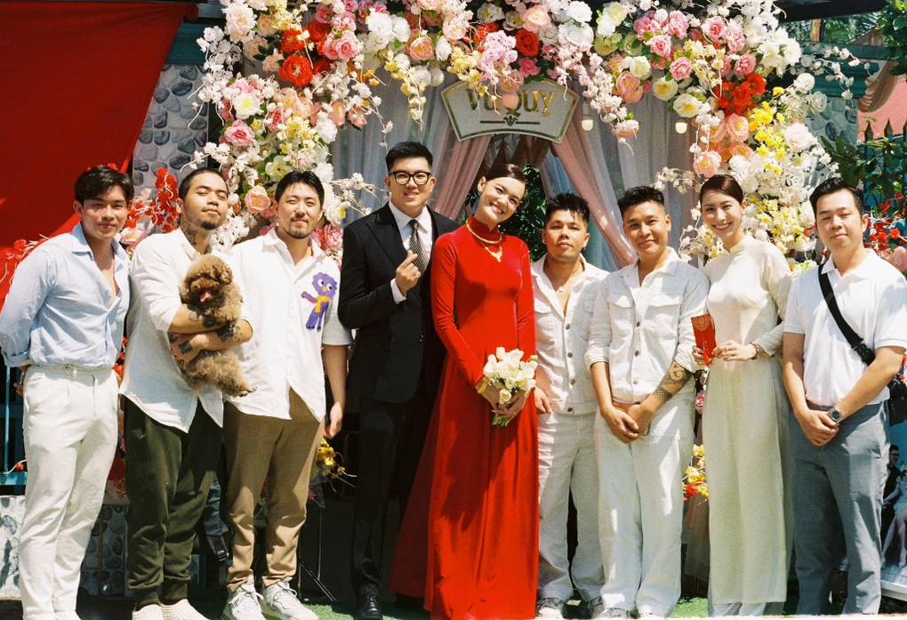 Lê Thanh Thảo rạng rỡ ngày cưới, quen chồng nhờ quẹt ứng dụng hẹn hò - 1 Lê Thanh Thảo rạng rỡ ngày cưới, quen chồng nhờ quẹt ứng dụng hẹn hò - 1