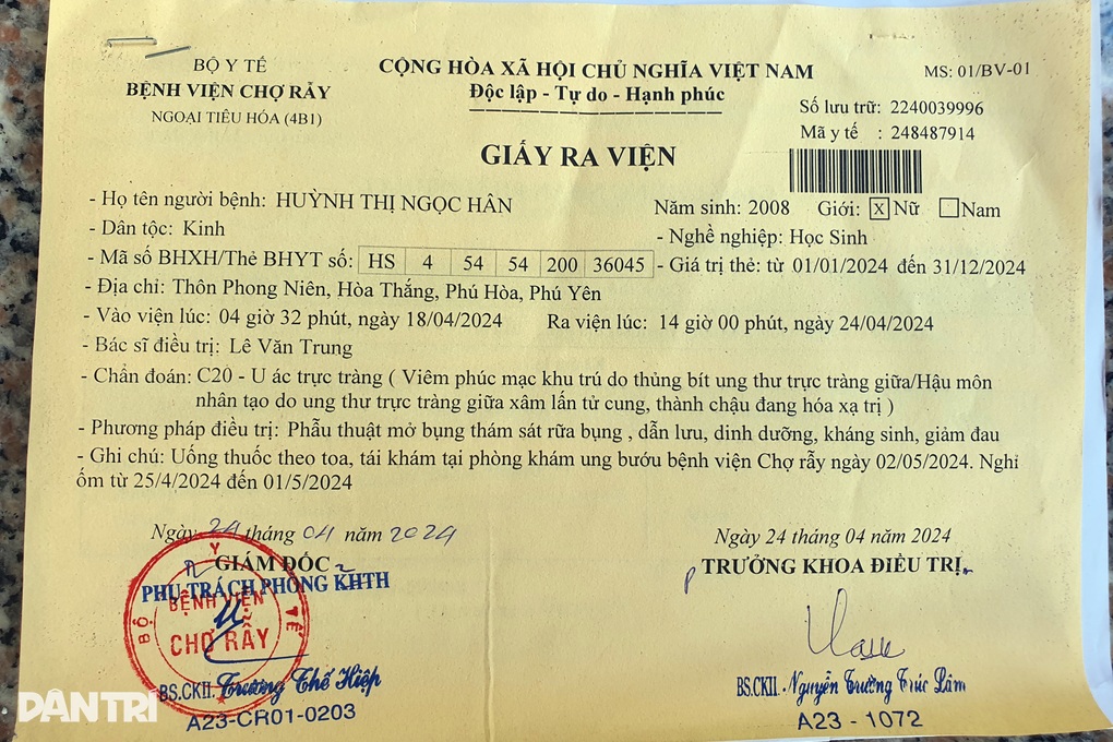 Khát khao được sống của nữ sinh 16 tuổi mắc ung thư - 3 Khát khao được sống của nữ sinh 16 tuổi mắc ung thư - 3