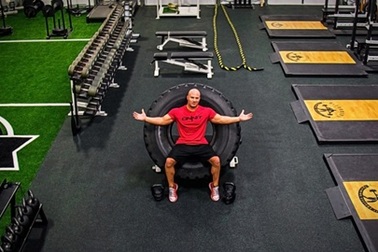 Bài học từ người khổ sở để kiếm tiền đến HLV phòng gym nổi tiếng thế giới