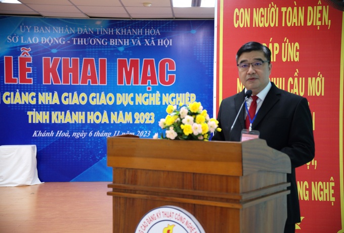 Ông Tạ Hồng Quang-Giám đốc Sở LĐ-TB&XH tỉnh Khánh Hòa phát biểu tại hội giảng