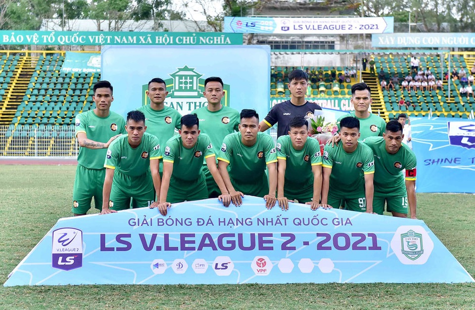 Thủ môn trêu ngươi trọng tài và câu hỏi về đạo đức cầu thủ - 3 Thủ môn trêu ngươi trọng tài và câu hỏi về đạo đức cầu thủ - 3